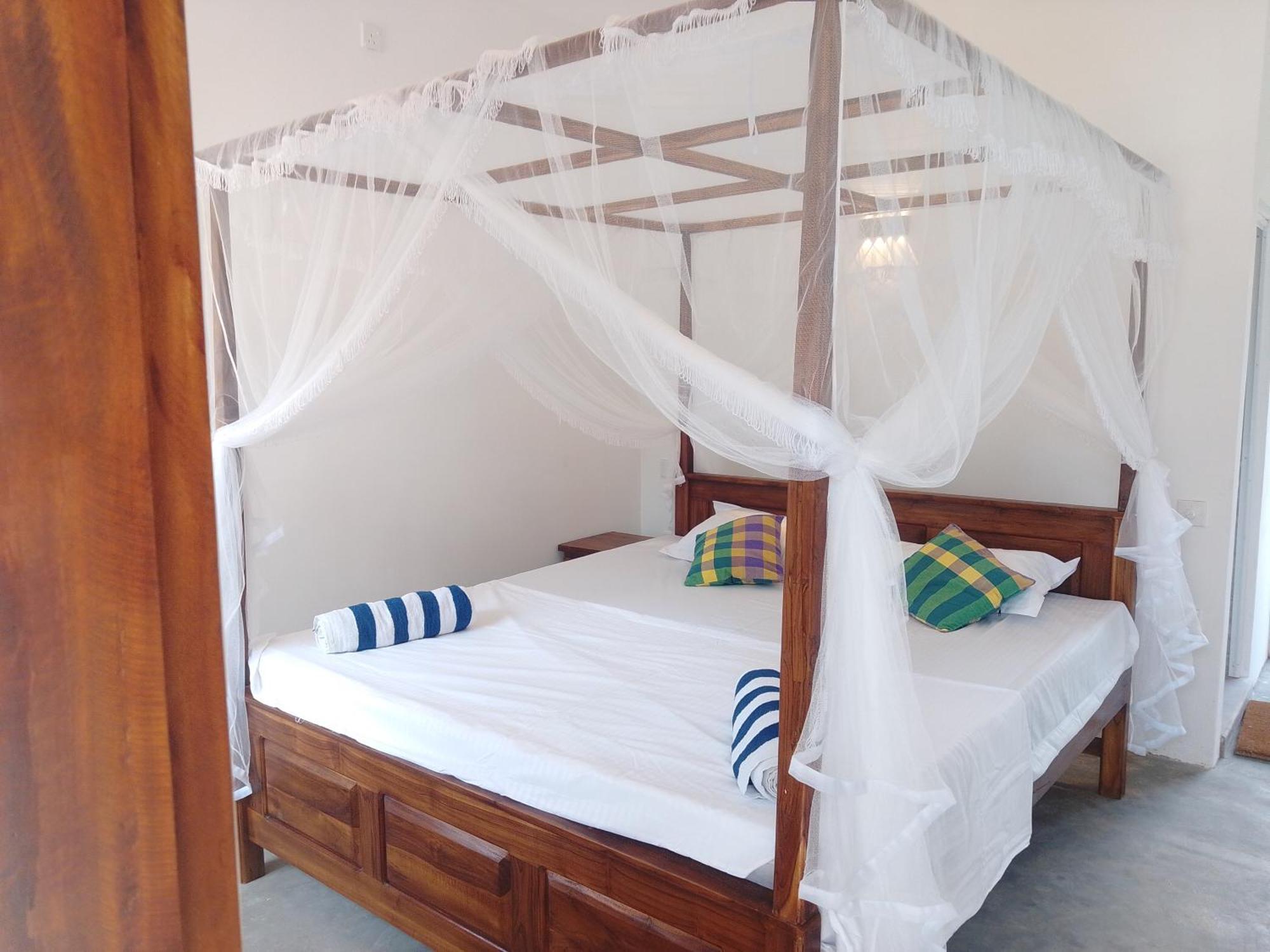 Kusuma'S Lazy Left Hotel Midigama Bilik gambar