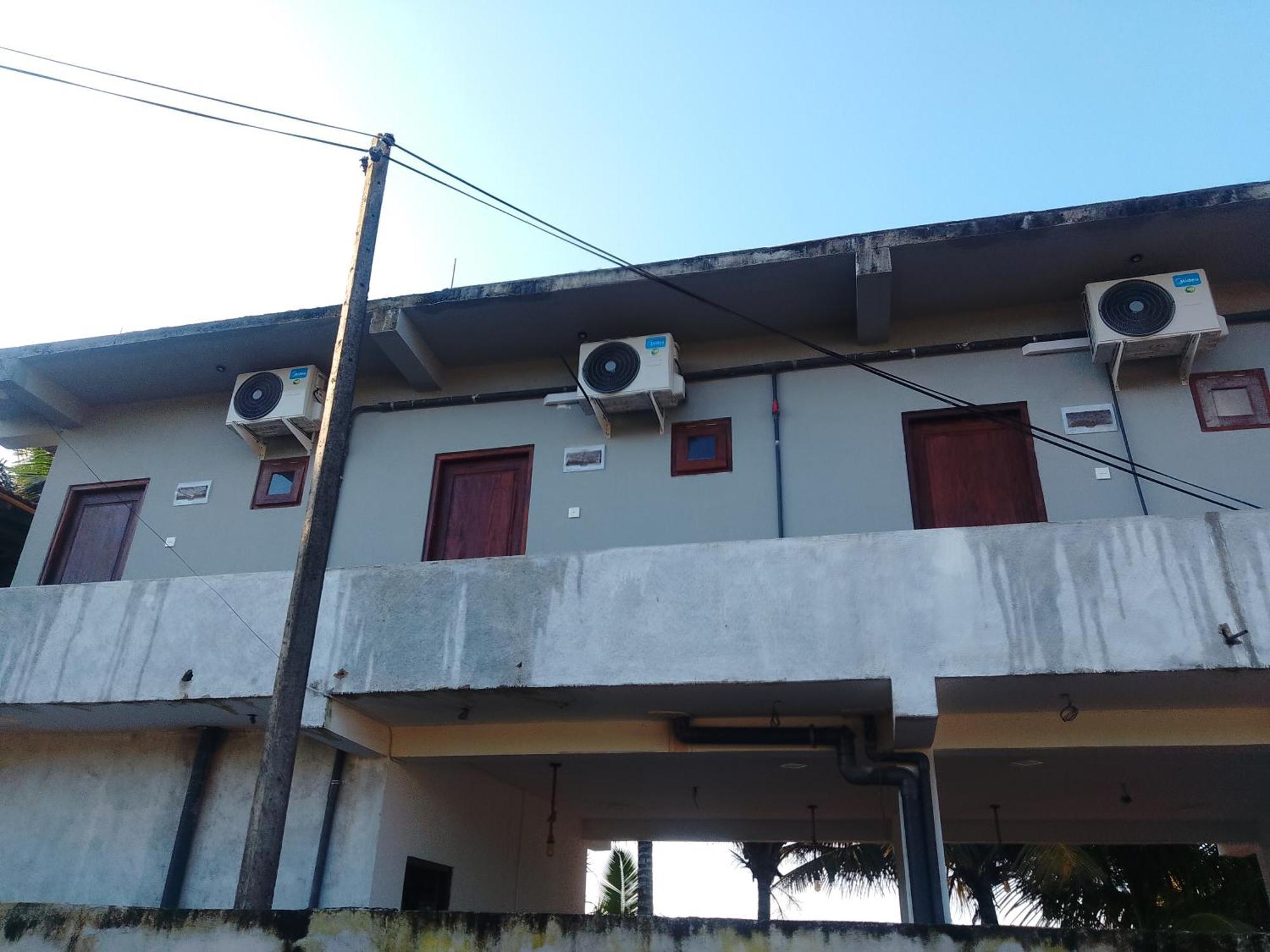 Kusuma'S Lazy Left Hotel Midigama Luaran gambar
